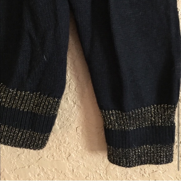 New without tag Love Birds Gold Sequins black soft sweater - Picture 3 of 4